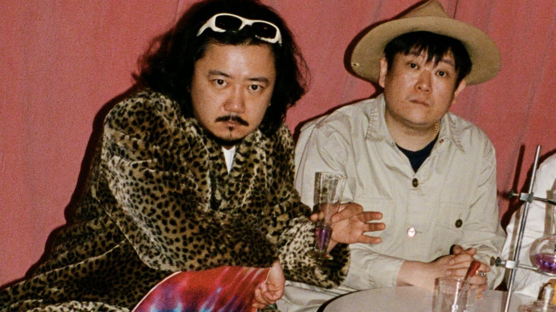 视频《City Life Sucks》发布